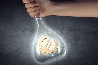 Faut-il investir son épargne sans risque dans la nouvelle obligation d’UCB qui offre un taux d’intérêt de 5,2% et un rendement de 3,29% net ?